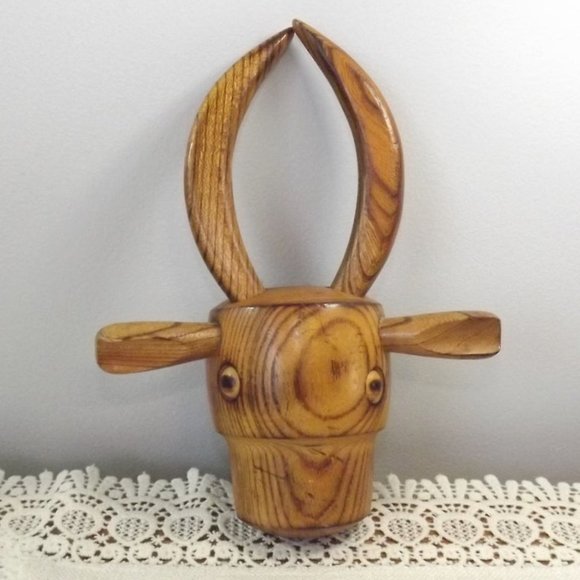 Vintage Bull Shaped Brush for Boots/Clothing - Picture 3 of 7